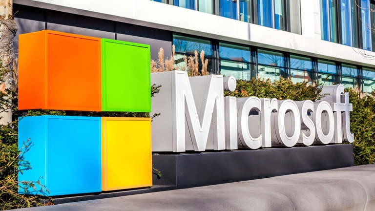 تصمیم MSFT: افزایش قیمت محصولات SaaS و تأثیر آن بر آینده