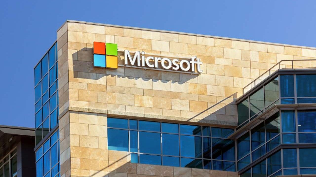 تحلیل سهام مایکروسافت (MSFT): قرارداد ۱۴ میلیاردی CoreWeave